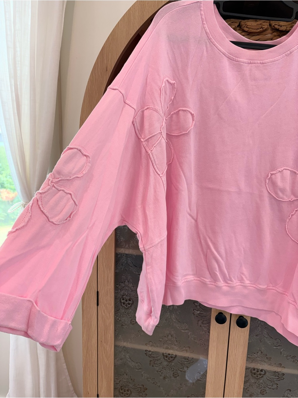 Never worn! easel Oversized Pink Floral Appliqué Crewneck Sweatshirt - Picture 2 of 4